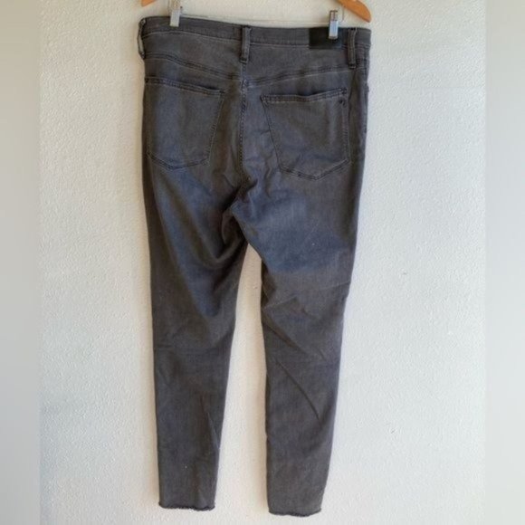 Madewell 9” Mid Rise Boho Washed Grey Essential Skinny Raw Hem Jeans - Picture 8 of 12